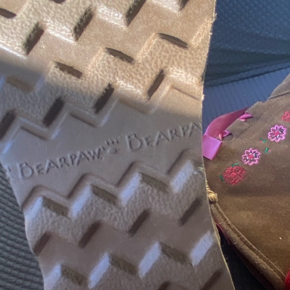 BearPaw “Carly” Shearling Boot Nubuck - Picture 14 of 15